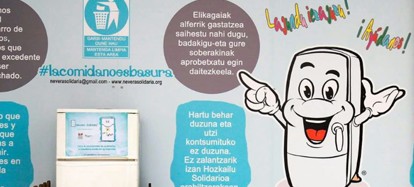 Nevera Solidaria: Solidariskt kylskåp – Miljövänligt och tillgängligt för alla