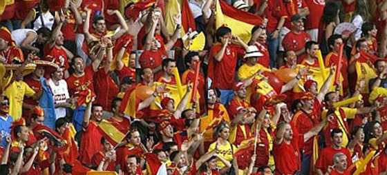 Spanien till VM i Sydafrika - Sverige hänger med Spanien till VM i Sydafrika - Sverige hänger med