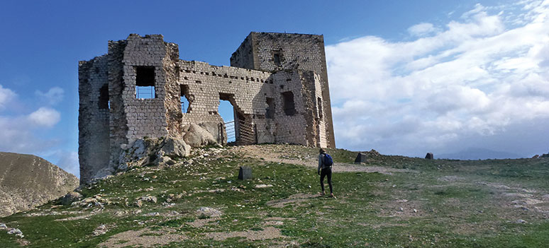 Teba och den vilda ravinen Tajo del Molino