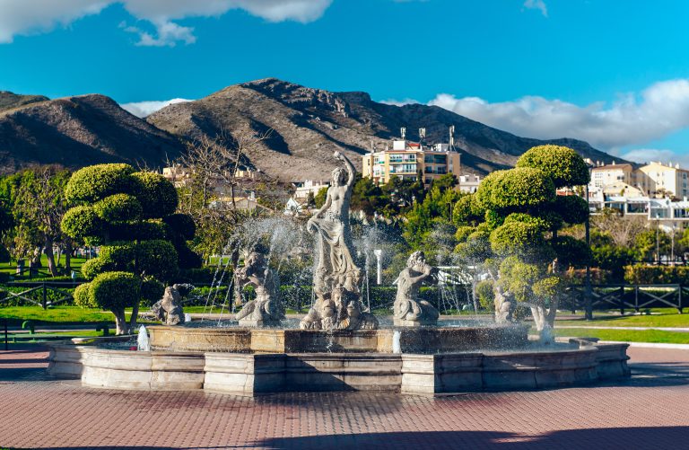 Beautiful,Fountain,In,The,Battery,Park,(parque,La,Bateria),,Torremolinos.
