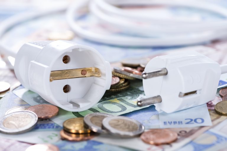 Energy,Costs,Concept,With,European,Money,(close-up,Shot)