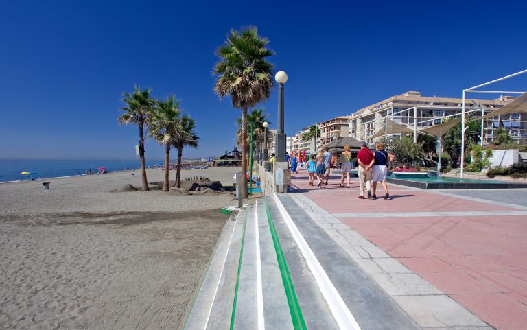 Sandy,Sunny,Beach,And,Promenade,At,Estepona,In,Southern,Spain