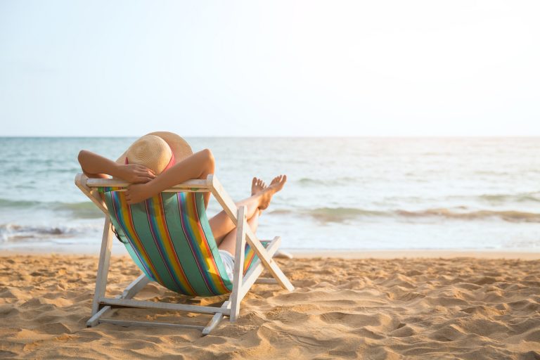 Summer,Beach,Vacation,Concept,,Asia,Woman,With,Hat,Relaxing,And