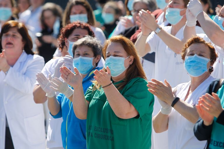 A,Coruna-spain.healthcare,Workers,Dealing,With,The,New,Coronavirus,Crisis,Applaud