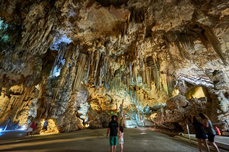 A,View,Of,Stalactites,And,Stalagmites,In,The,Famous,Magnificent