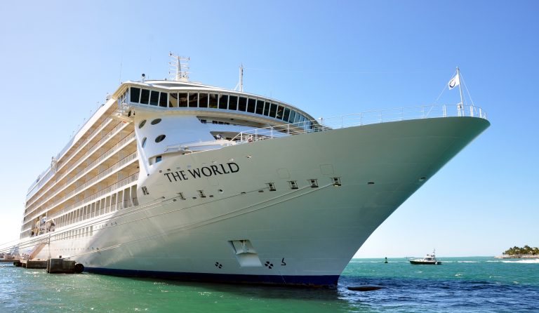 Key,West,,Florida-november,19:,Cruise,Ship,The,World,Docks,In