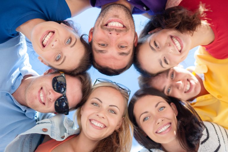 Summer,,Holidays,,Vacation,,Happy,People,Concept,-,Group,Of,Teenagers