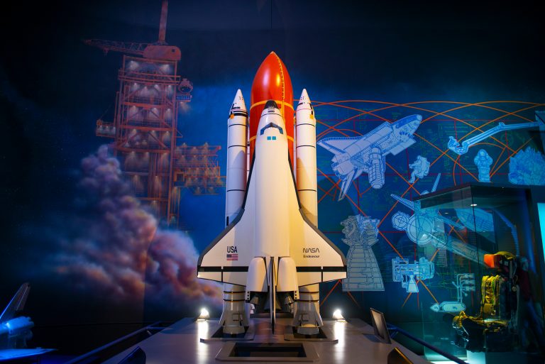 Houston,,Usa,-,Dec.,14,,2018:,Space,Shuttle,Endeavour,Model