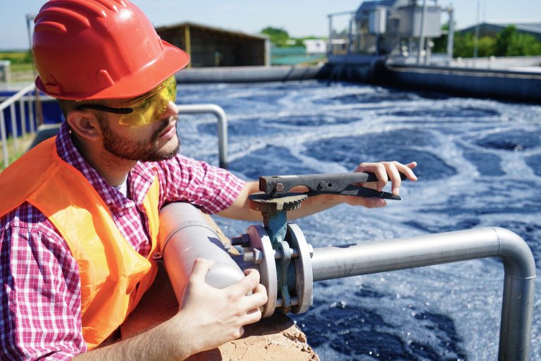 An,Engineer,Controlling,A,Quality,Of,Water,,aerated,Activated,Sludge