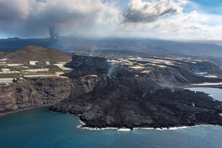 Eruption,Of,The,Cumbre,Vieja,Volcano,,La,Palma,Island.,Aerial