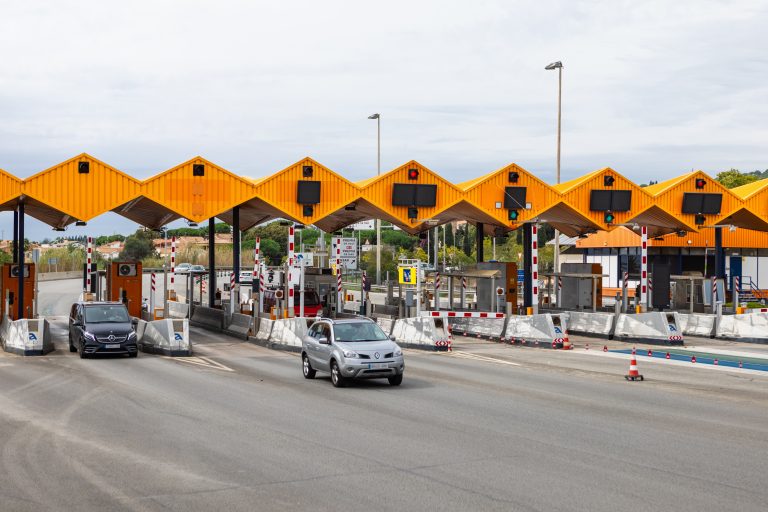 Premiã,De,Dalt,,Catalonia,,Spain,-,September,27th,,2021:,Toll