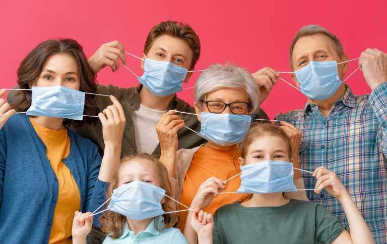 Family,Is,Wearing,Facemasks,During,Coronavirus,And,Flu,Outbreak.,Virus