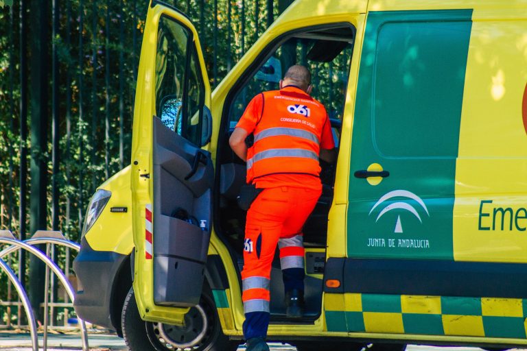 Seville,Spain,September,22,,2021,Ambulance,Driving,Through,The,Streets