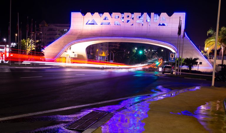 Marbella,,Malaga/spain,-,08,18,2019:,Marbella,Sign/arch,At,Night