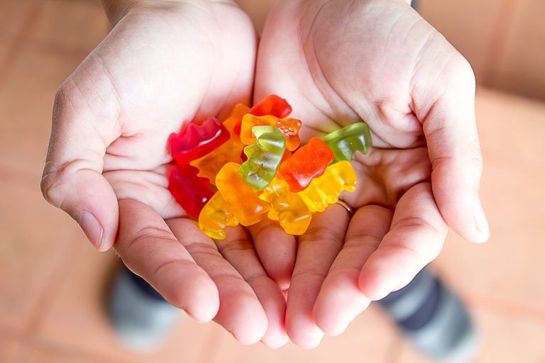 Jelly,In,Handful,Women
