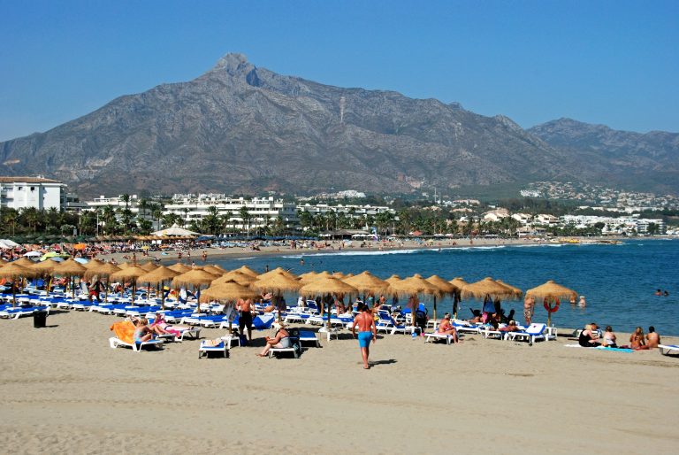 Puerto,Banus,,Spain,-,September,14,,2009,-,Holidaymakers,Relaxing