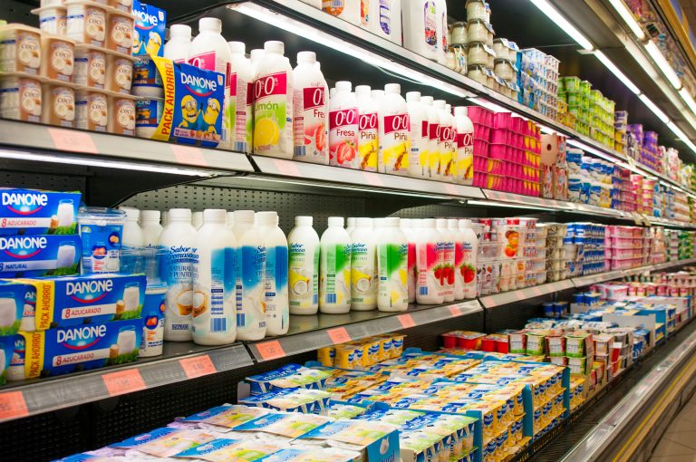 Valencia,,Spain-,July,04,,2015:,Stall,Milk,In,Supermarket,Mercadona