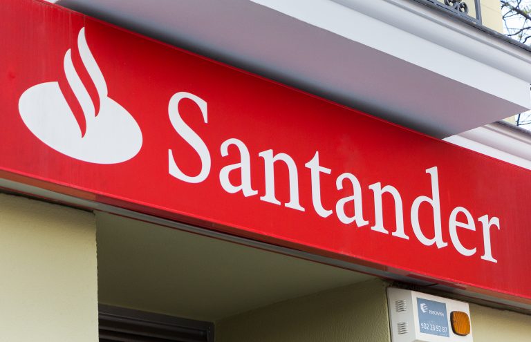 Madrid,,Spain,-,April,27,,2019.,Santander,Logo,On,Santander