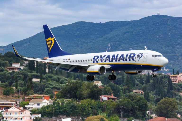 Corfu,,Greece,-,September,17,,2020:,Ryanair,Boeing,737-800,Airplane
