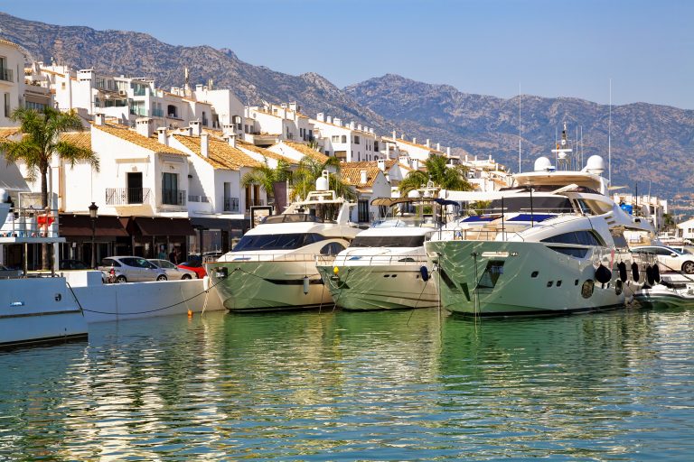 Luxury,Yachts,In,Puerto,Banus,,The,Marina,Of,Marbella,,Spain.
