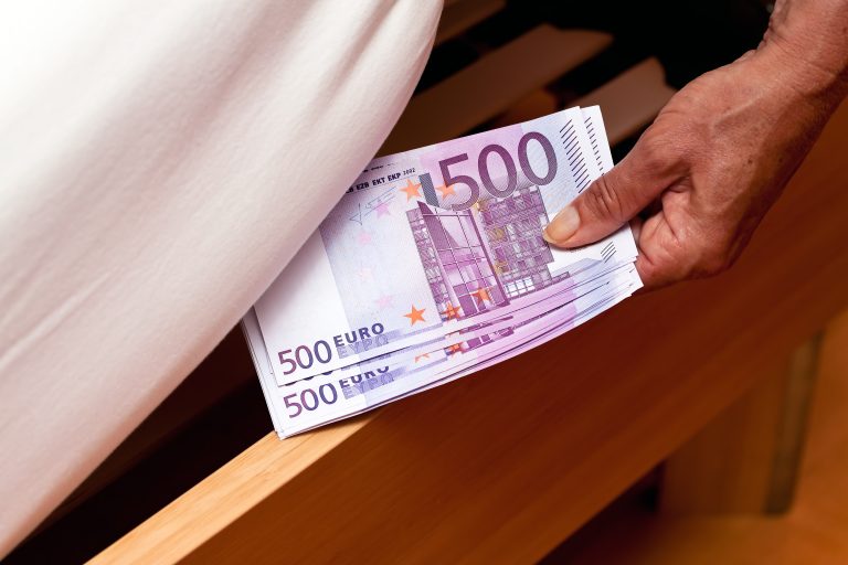 Many,Euro,Notes,Are,Hidden,Under,The,Bed.