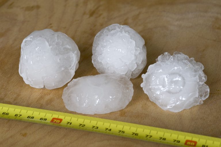 Giant,Hailstones,Measuring,5cm,Across.,These,Fell,In,Verona,,Italy,