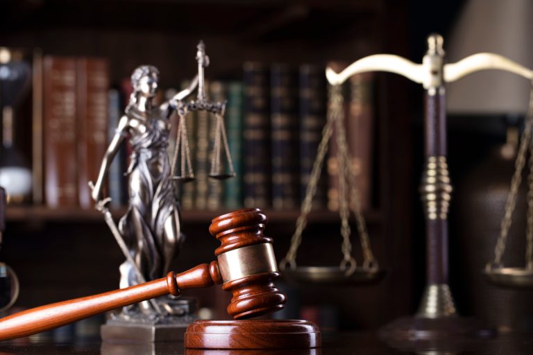 Law,Symbols,In,Courtroom,Chamber.