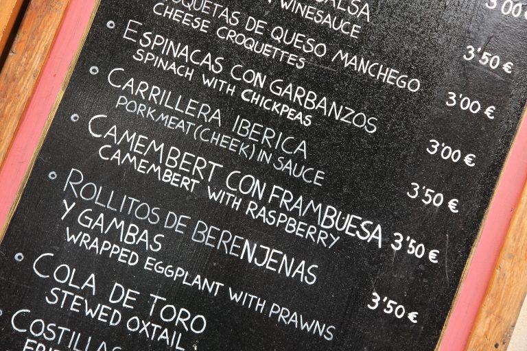 Restaurant,Menu,In,Spanish,-,Outdoor,Bar,In,Seville,,Spain