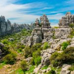 Över stock och sten i El Torcal