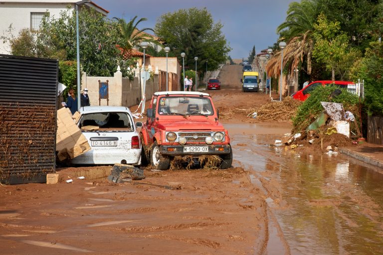 Cobisa,,Toledo,,Spain;,09-02-2021:,Two,Cars,Dragged,And,Damaged,By