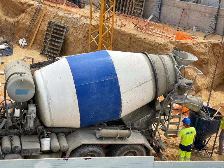 Mostoles,,Spain,August,3,,2021,-,Cement,Mixer,Truck,Works