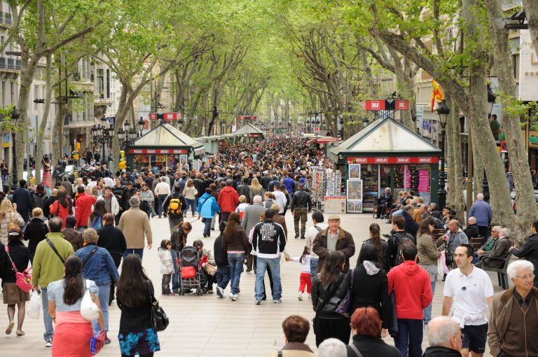 Barcelona,-,April,16:,People,Walk,By,At,The,Famous