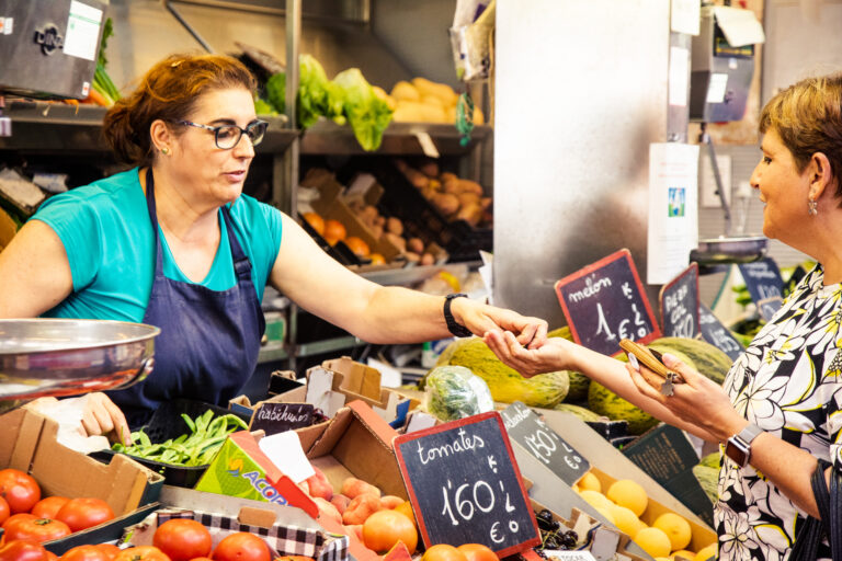 Málaga/spain,,4,July,2019:,Customers,Paying,In,The,Mercado,De