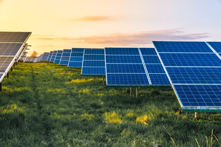 Solar,Cells,In,A,Row