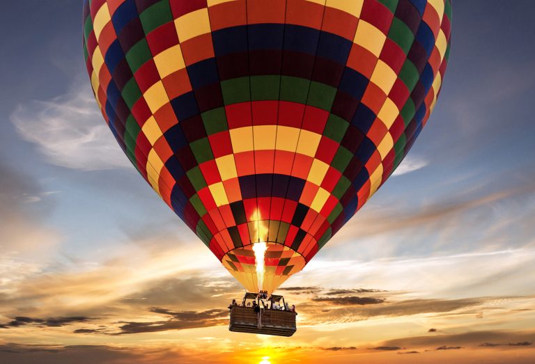 Hot,Air,Balloon,Flight,Sunset