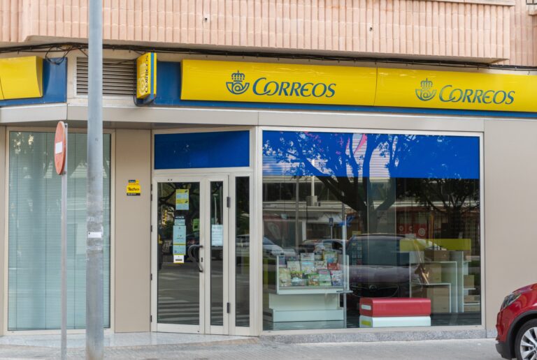 Playa,De,Gandia,,Valencia,,Spain,11,10,2021:correos,Office,With