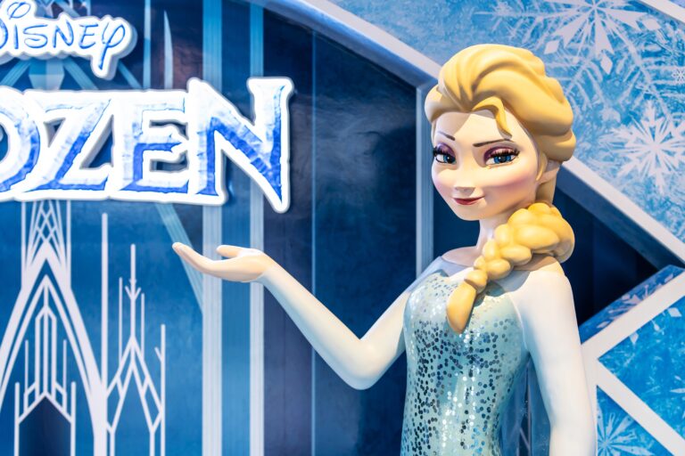 Bangkok,,Thailand,-,19,April,,2023,:,Prince,Anna,And