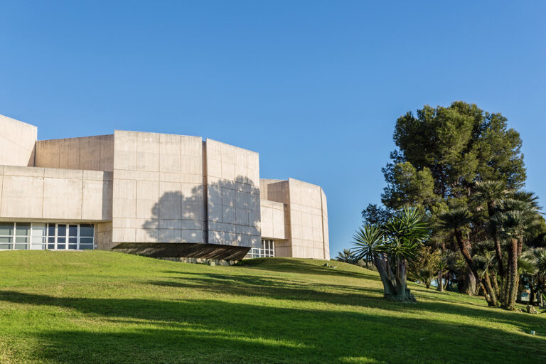 Palacio-Congresos-Torremolinos---Vista-exterior-jardines