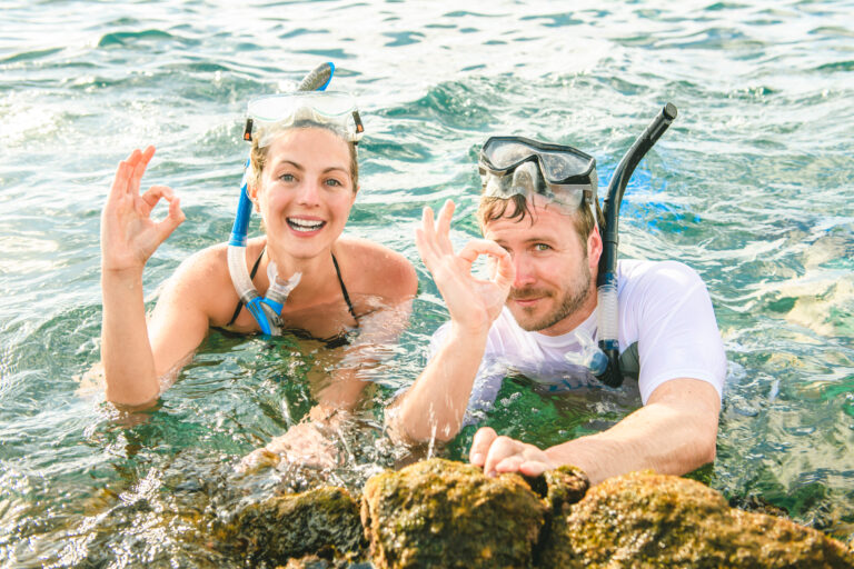 The,Friends,Is,Going,To,Swim,And,Snorkle,On,Hawaii