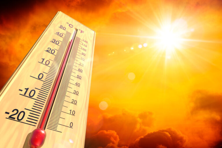 Heat,Temperature,-,Thermometer,And,Warm,Sun,-,Extreme,Climate