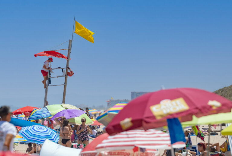 Valencia,,Spain,-,June,25,,2023.,Yellow,Flag,Installed,On