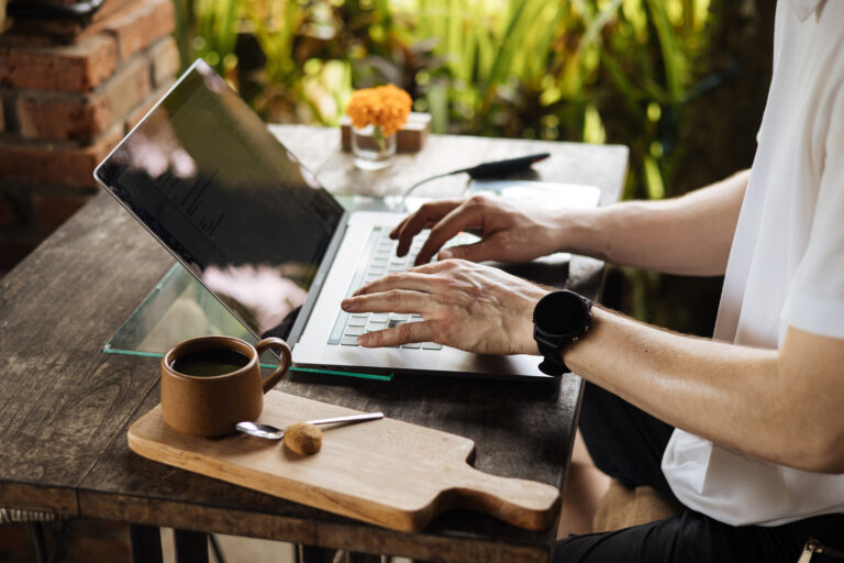 Digital,Nomad,In,Bali.,A,Man,On,A,Business,Trip