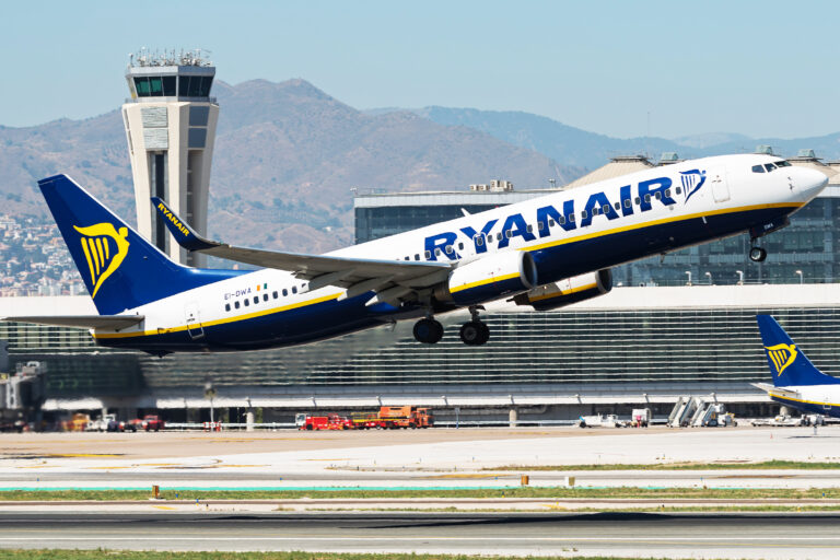 Malaga,,Spain,-,7,June,:,Ryanair,Boeing,737-800,At