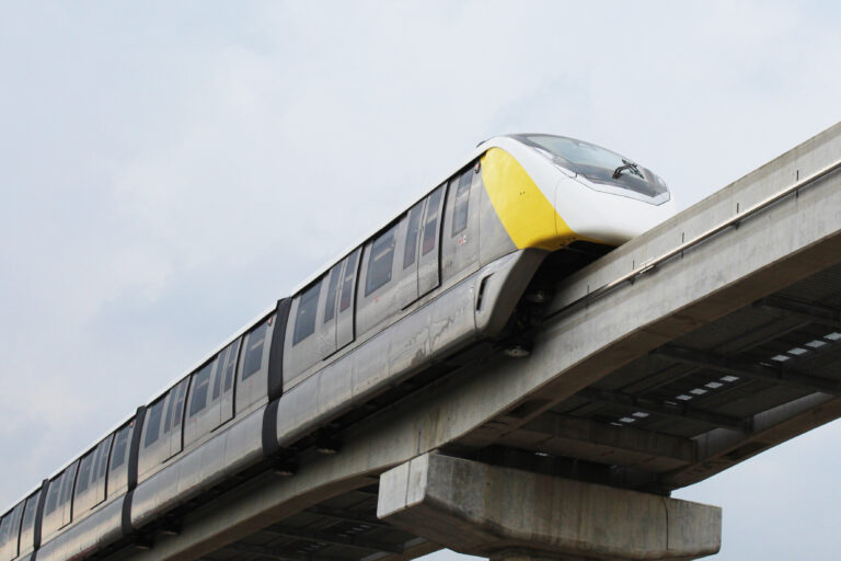 Monorail,Within,The,Capital,For,People,To,Travel,Comfortably,And