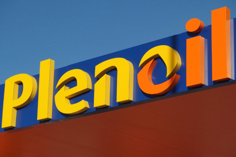 Mijas,Costa,,M·laga,,Spain;,April,4,,2022:,Plenoil,Oil,Company