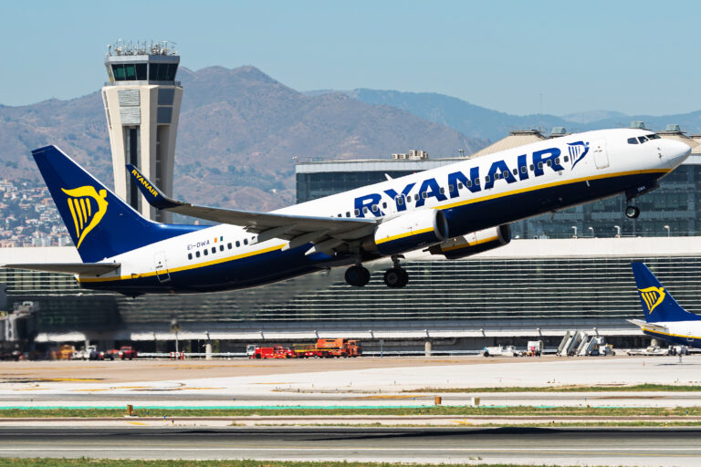 Malaga,,Spain,-,7,June,:,Ryanair,Boeing,737-800,At