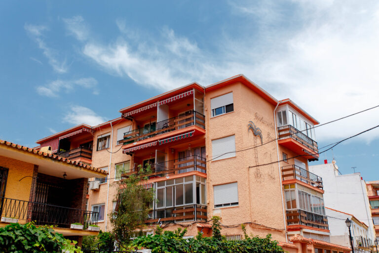 Fuengirola,,Spain,-,May,2018:,Beautiful,With,Colorful,Spain,City