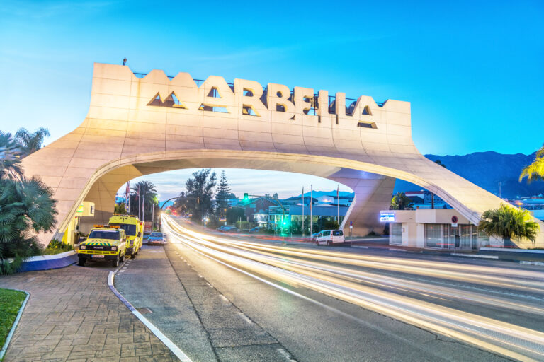 Marbella,,Spain,-,December,26,2016:,Marbella,Entrance,Arch,At