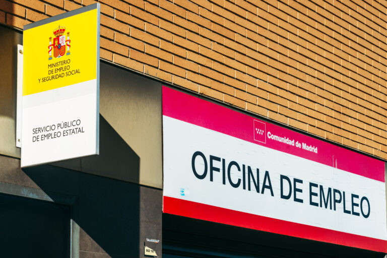 Madrid,,Spain,-,Jan,11,,2020:,Spanish,Government,Employment,Office