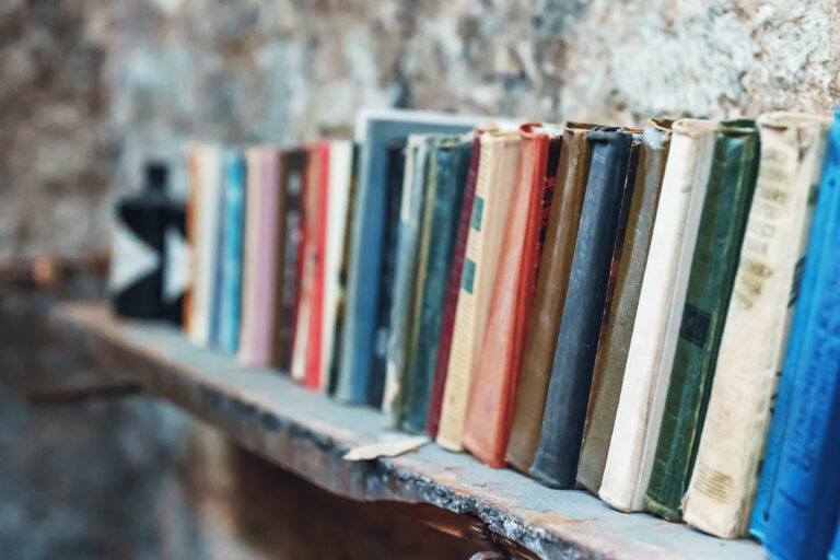 Many,Books,Lie,On,The,Street.,Bookcrossing.